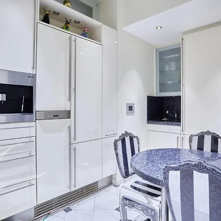 Apartmán Luxury View Eiffel